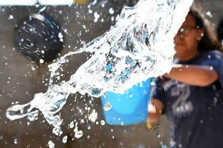 Por crisis hídrica, Interapas pide desterrar los cubetazos de agua en Sábado de Gloria