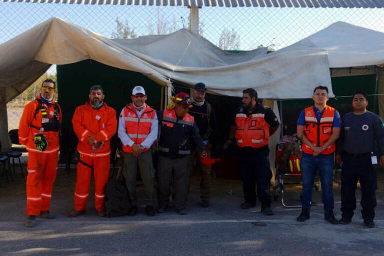 Brigadistas y personal de PC municipal suman tres días de combate a incendio en la sierra de San Miguelito