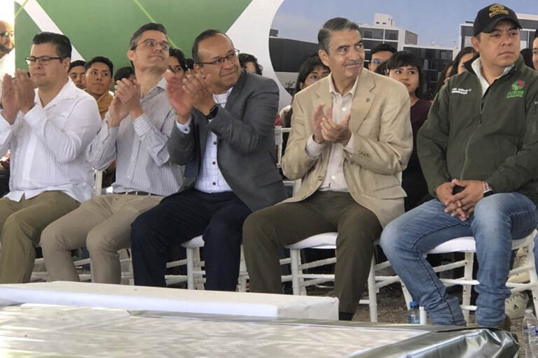 CRÓNICA – El “rockstar” que debió compartir el reflector