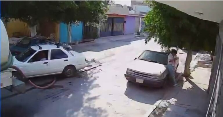 Ciudadanos golpean a operador de pipa en Las Mercedes; Interapas formaliza denuncia