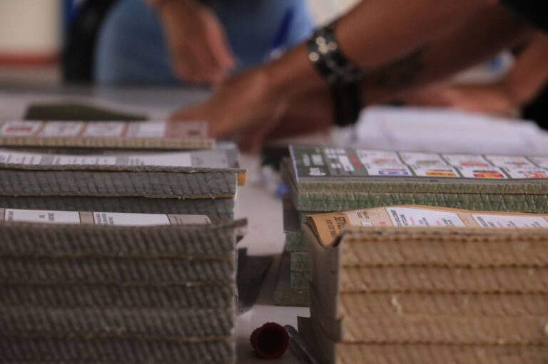 Inicia proceso electoral en SLP con retrasos en apertura de casillas