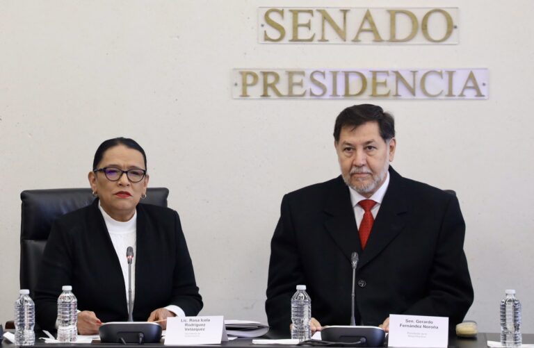Entrega titular de Segob al Senado iniciativas de reforma a leyes electorales