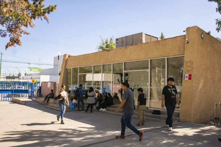 Prepara Ciencias de la Comunicación eventos para celebrar su 40 aniversario