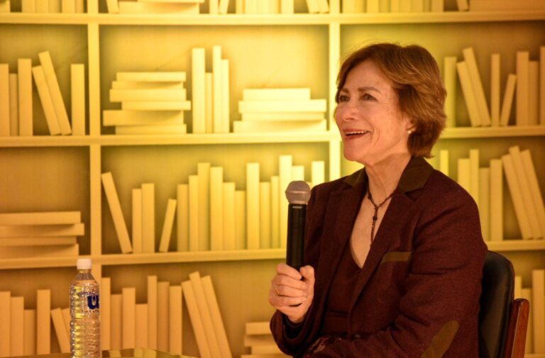 La documentación antigua nos permite entender quiénes somos y por qué estamos hoy como estamos: Isabel Monroy