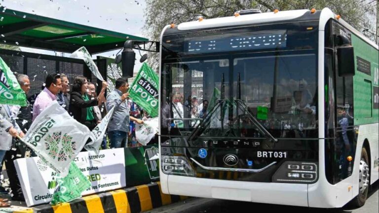 Para internet en camiones de MetroRed, Gobierno paga más de 7 mdp a empresa cuestionada en 2023