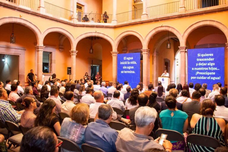 Reprocha rector de la UASLP falta de atención a recomendaciones de expertos sobre el tema del agua