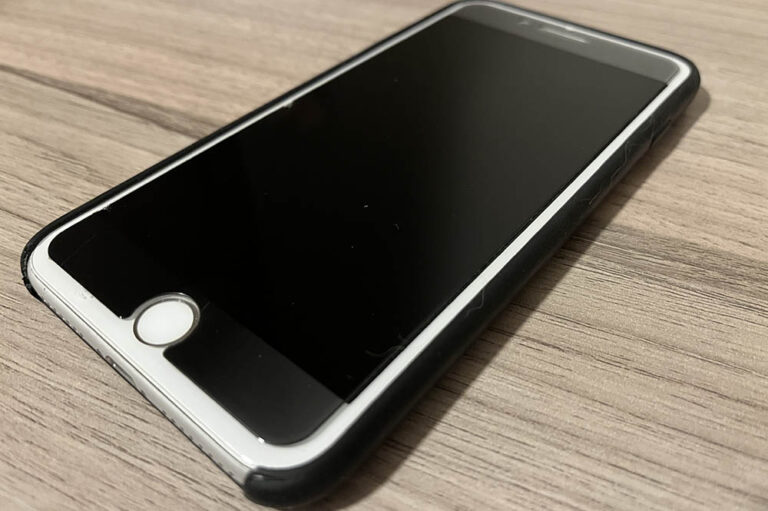 Celulares en las aulas: ¿tecnicismos o protección de la niñez?