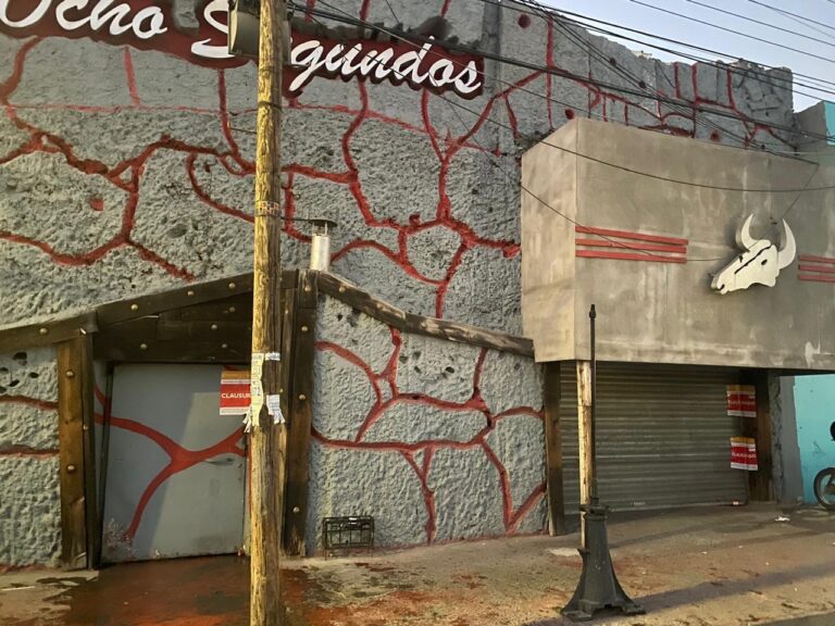 Tras riña, clausuran el “8 Segundos”