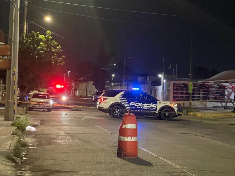 Balean y matan a un hombre dentro de su automóvil en la colonia El Paseo