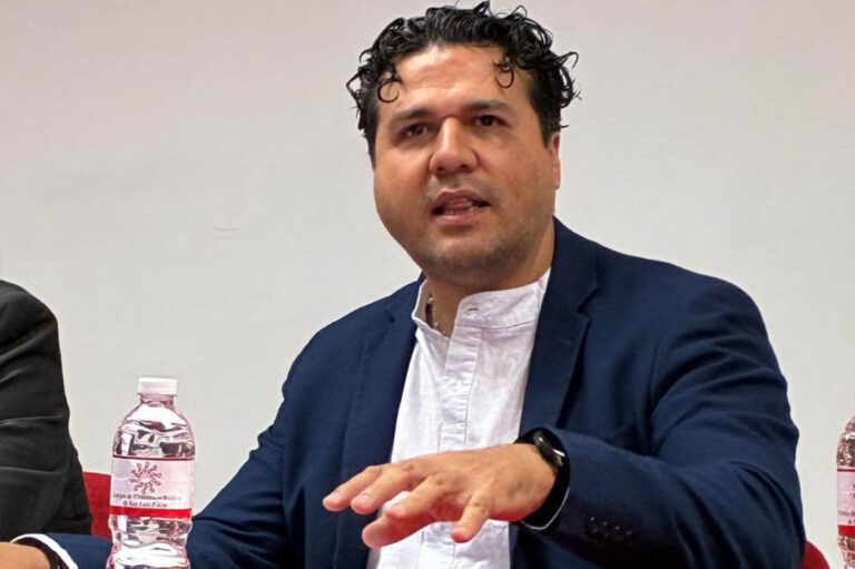 Lecourtois López, el titular del IFSE que cobra en la UASLP