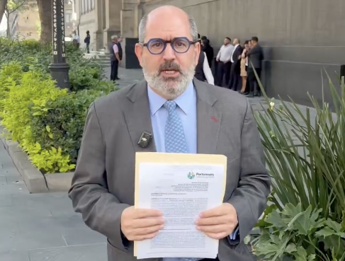 Entrega José Mario de la Garza a la SCJN argumentos jurídicos contra reforma para castigar el uso indebido de la IA