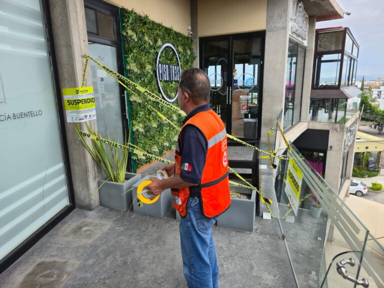 Protección Civil suspende actividades en Plaza Guadalcázar