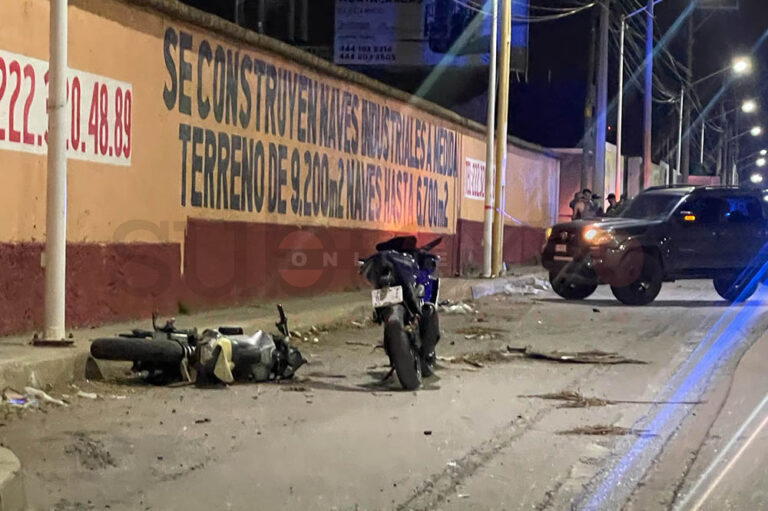 Muere motociclista tras ser atropellado en el Periférico