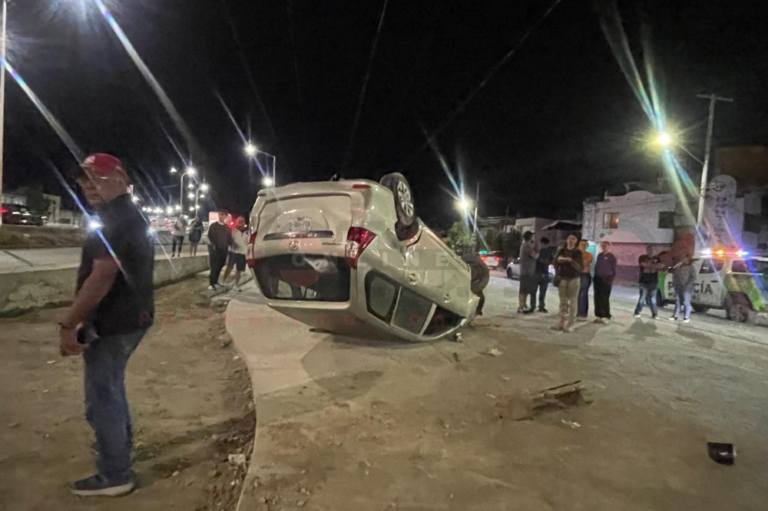 Motociclista muere tras ser arrollado por camioneta en el Periférico