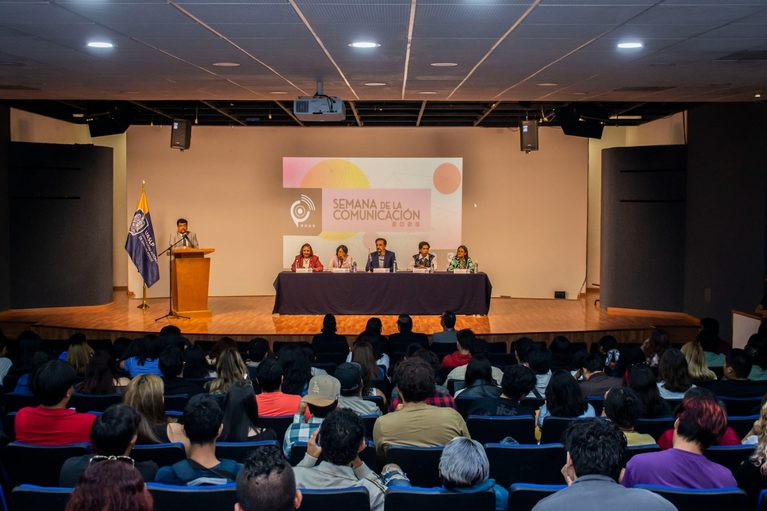 FCC-UASLP destaca la responsabilidad social de los comunicadores ante los retos de la información